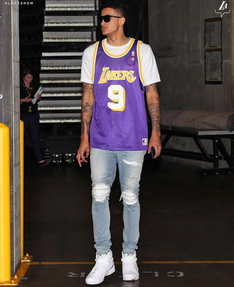 Jersey Tee + Shorts + Sandals