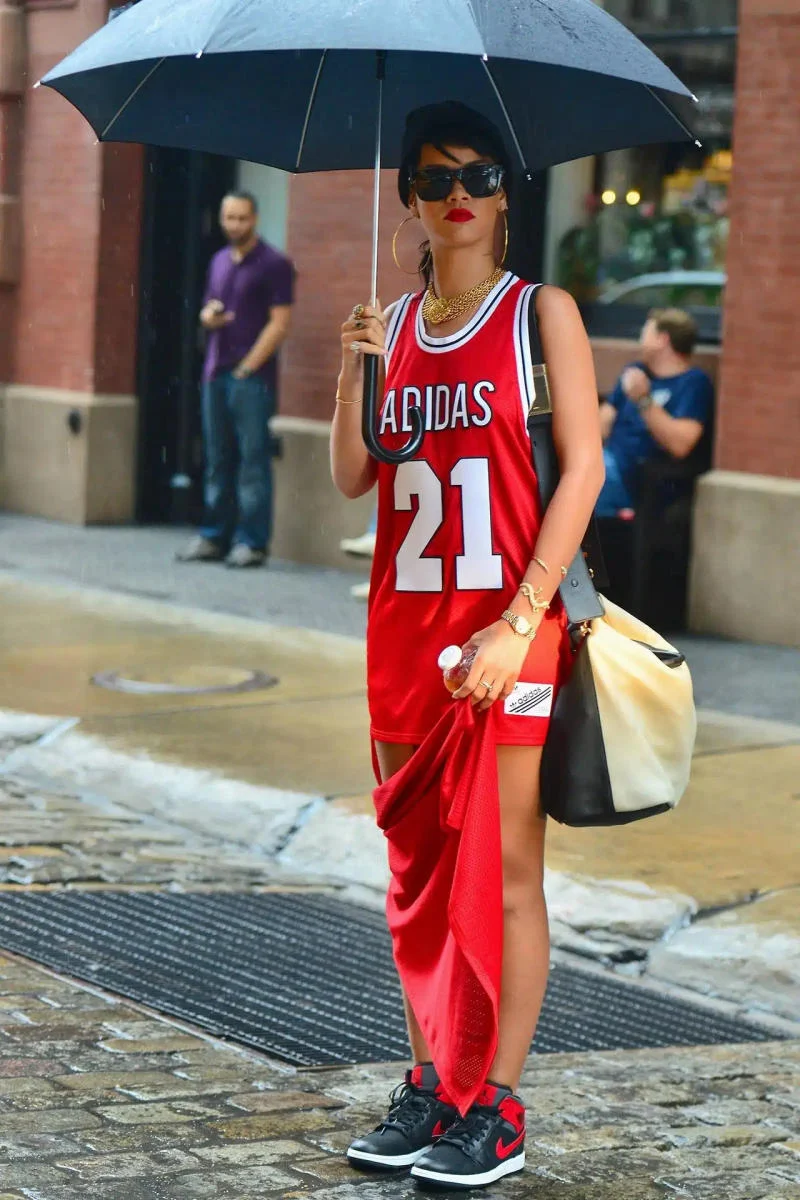 Transforming a Jersey into a Chic Dress