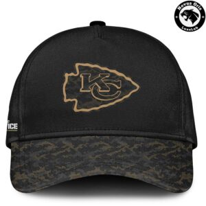 Kansas City Chiefs NFL Salute To Service 2026 Custom Camo Hoodie 2