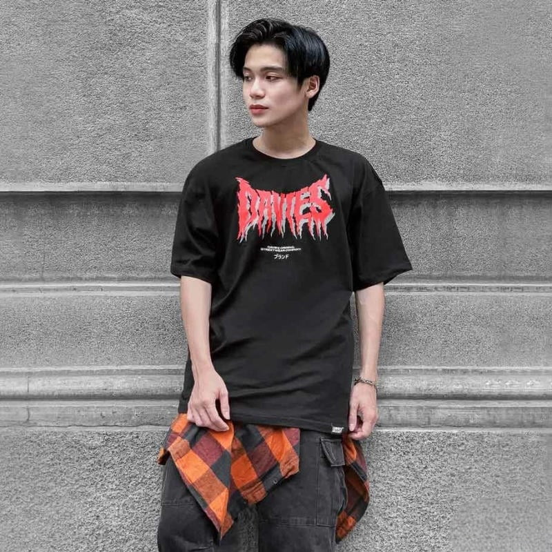 Mastering Streetwear Layering with a Waist Tied Flannel