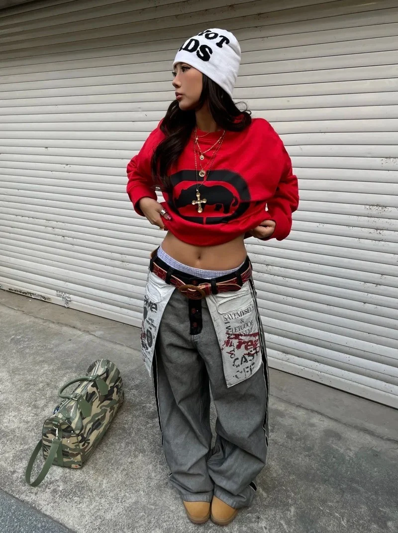 Other Ways to Style Women's Sweatshirts 8