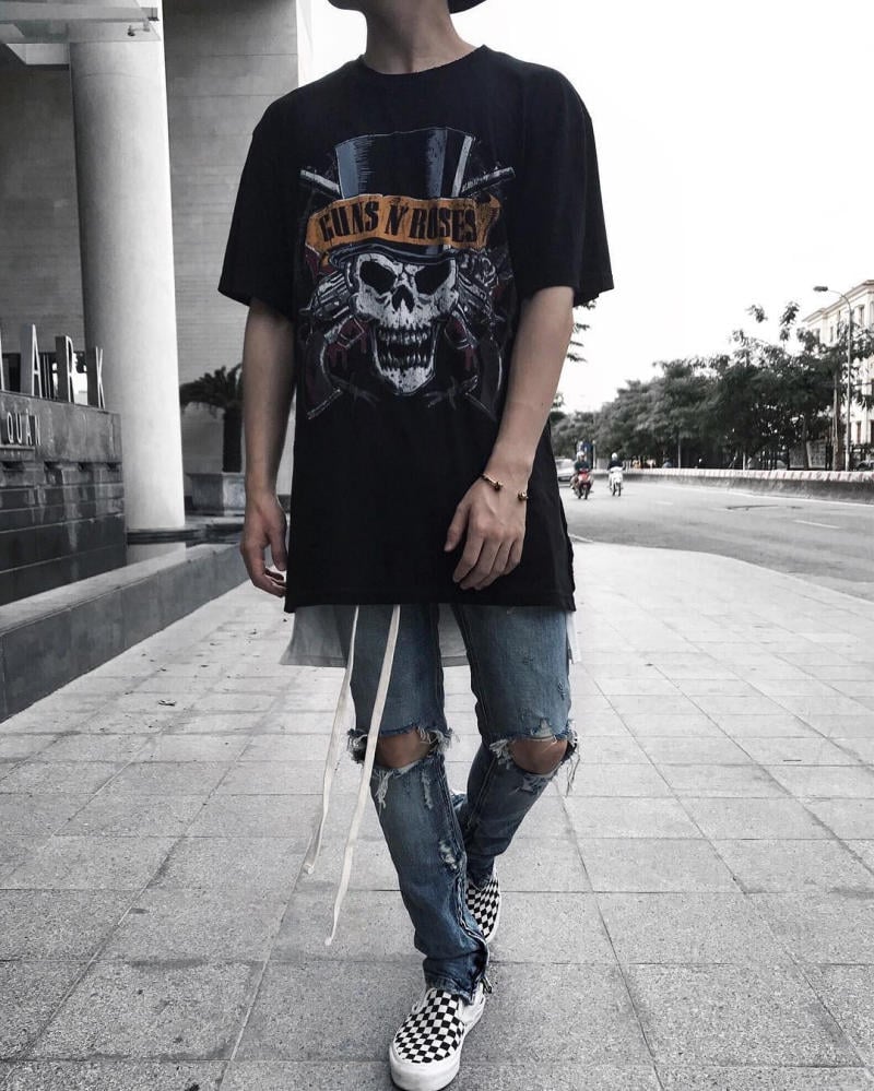 Rocking Knee Ripped Jeans